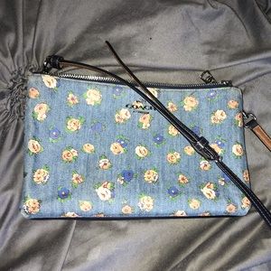 FLORAL CROSSBODY AUTHENTIC COACH PURSE